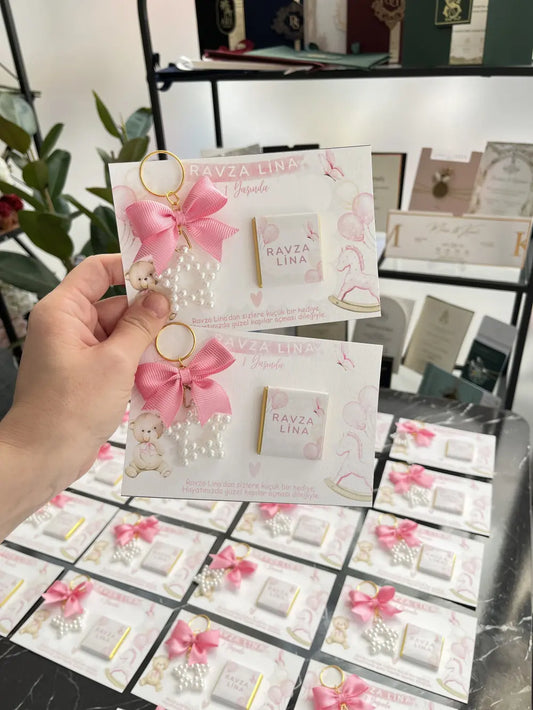 Kartlı Yıldız Anahtarlık ve Çikolata