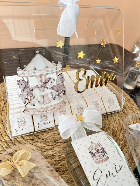 Pleksi Çikolata Kutusu - Figür ve İsim